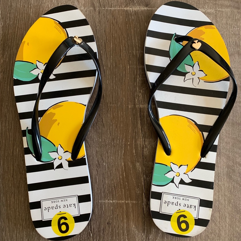 Kate spade flip flop sandals - size 9